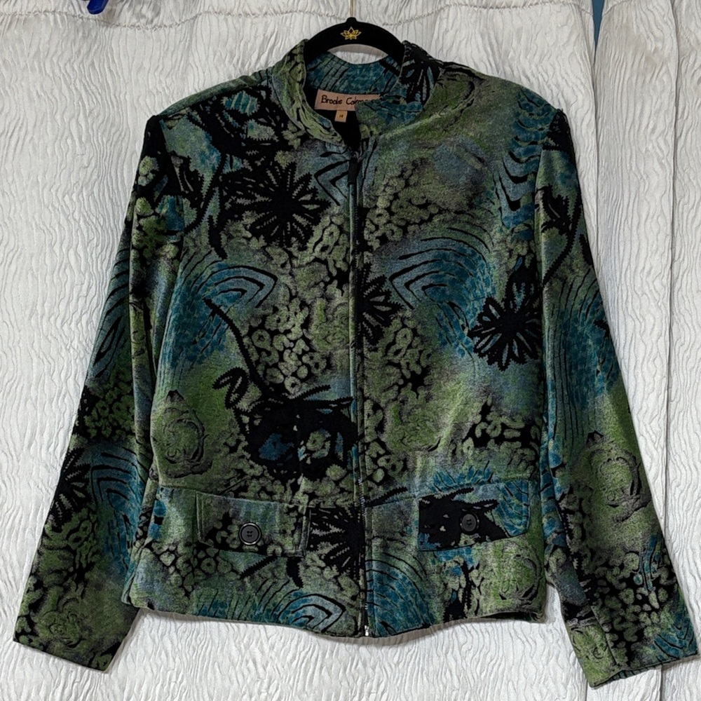 Drake Women's Artistic Green and Black Jacket